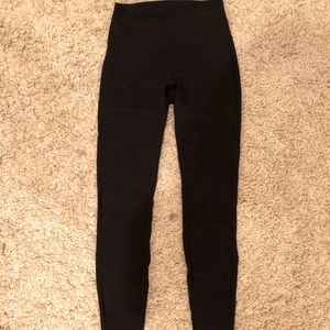Black lululemon leggings